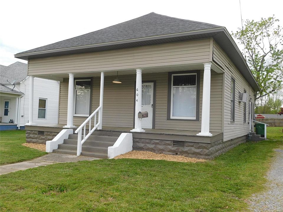 1st image of 604 W Broadway Blvd