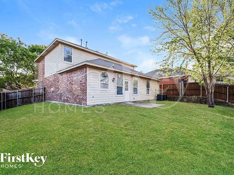 7060 Chapelridge Dr — Photo 14