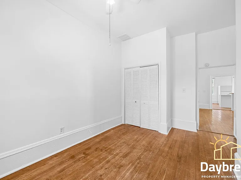 112 E Anderson St — Photo 27