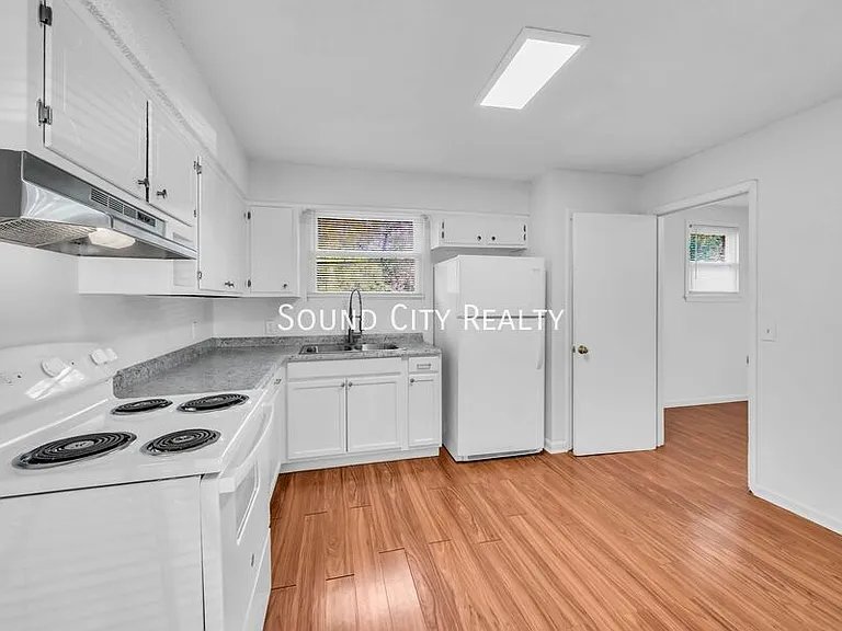 3232 Hinkle Dr — Photo 19