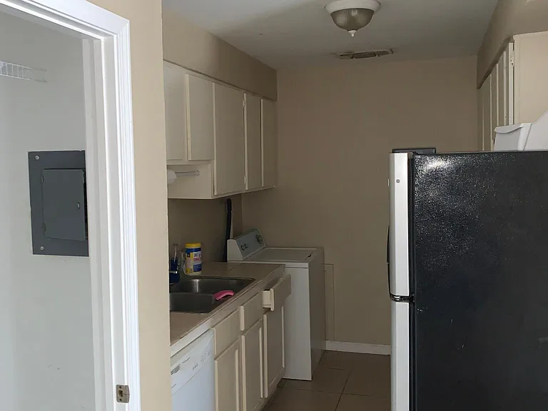 825 Jennifer Jean Dr #825 — Photo 6