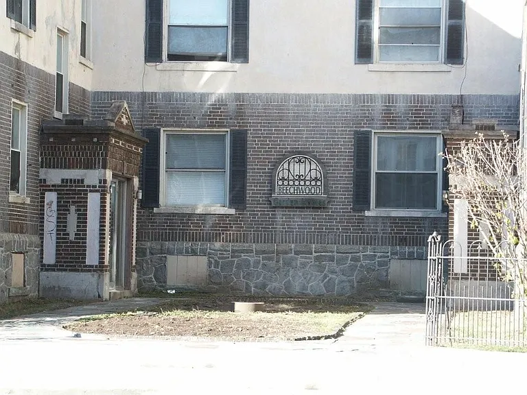 12 Beechwood Ave #15 — Photo 4
