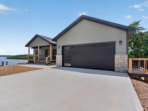 2nd image of 27476 Runway Cir