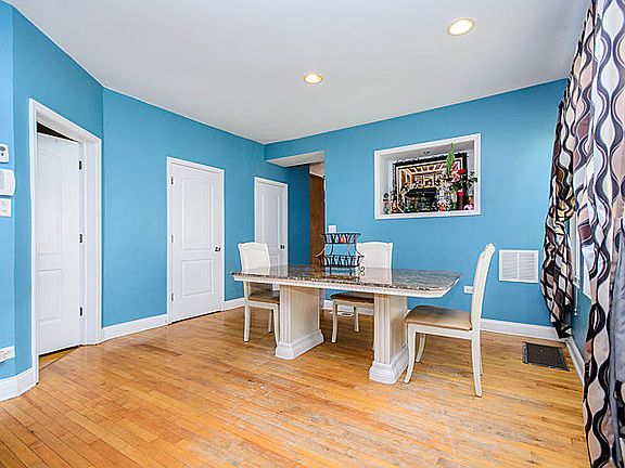 5th image of 4717 W Dickens Ave