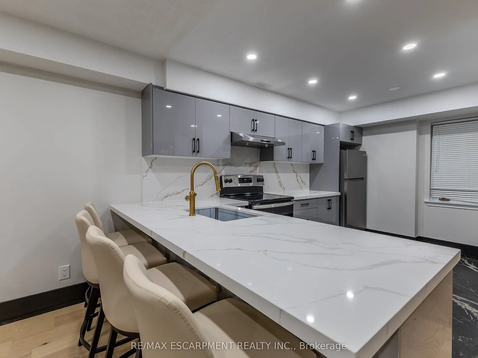 2 bed, $2,800 — Photo 4