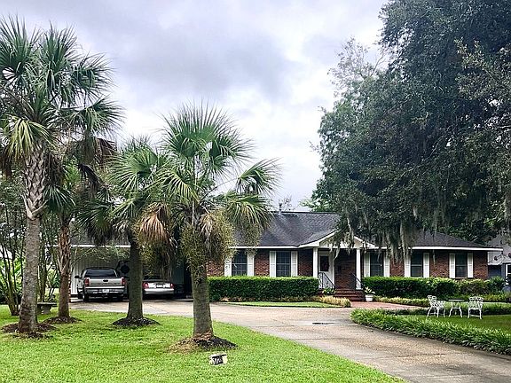 2nd image of 1728 Rosemont Dr