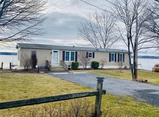 4884 E Lake Rd, Romulus, NY 14541