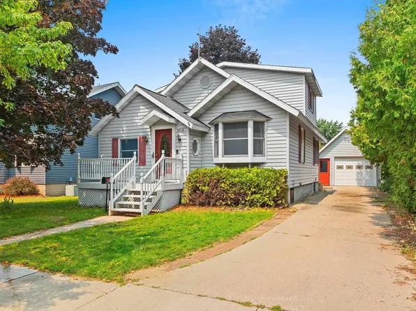 3018 Parkridge Ave, Marinette, WI 54143