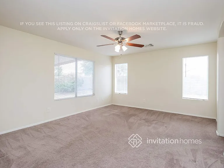 11013 W Augusta Ave — Photo 9