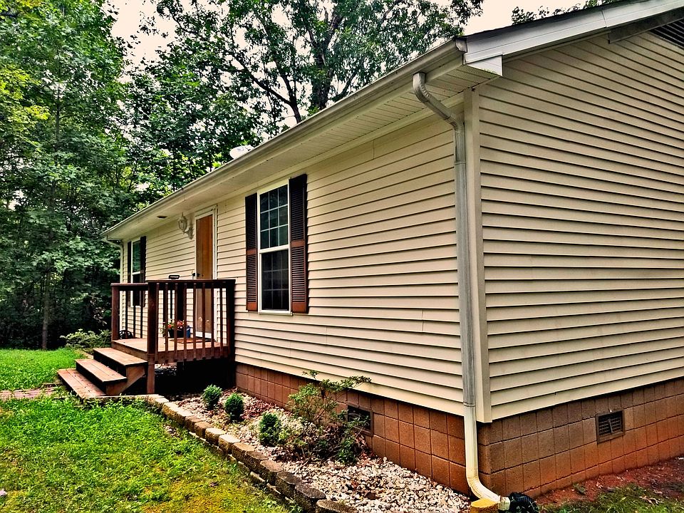 1st image of 202 Shady Grove Dr
