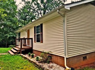 202 Shady Grove Dr, Thaxton, VA 24174