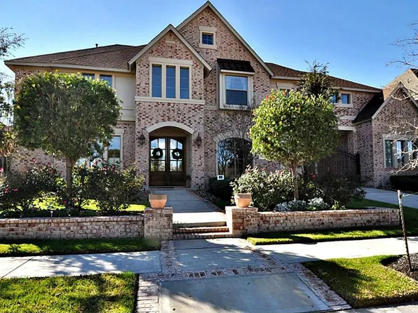 18818 N Thomas Shore Dr, Cypress, TX 77433