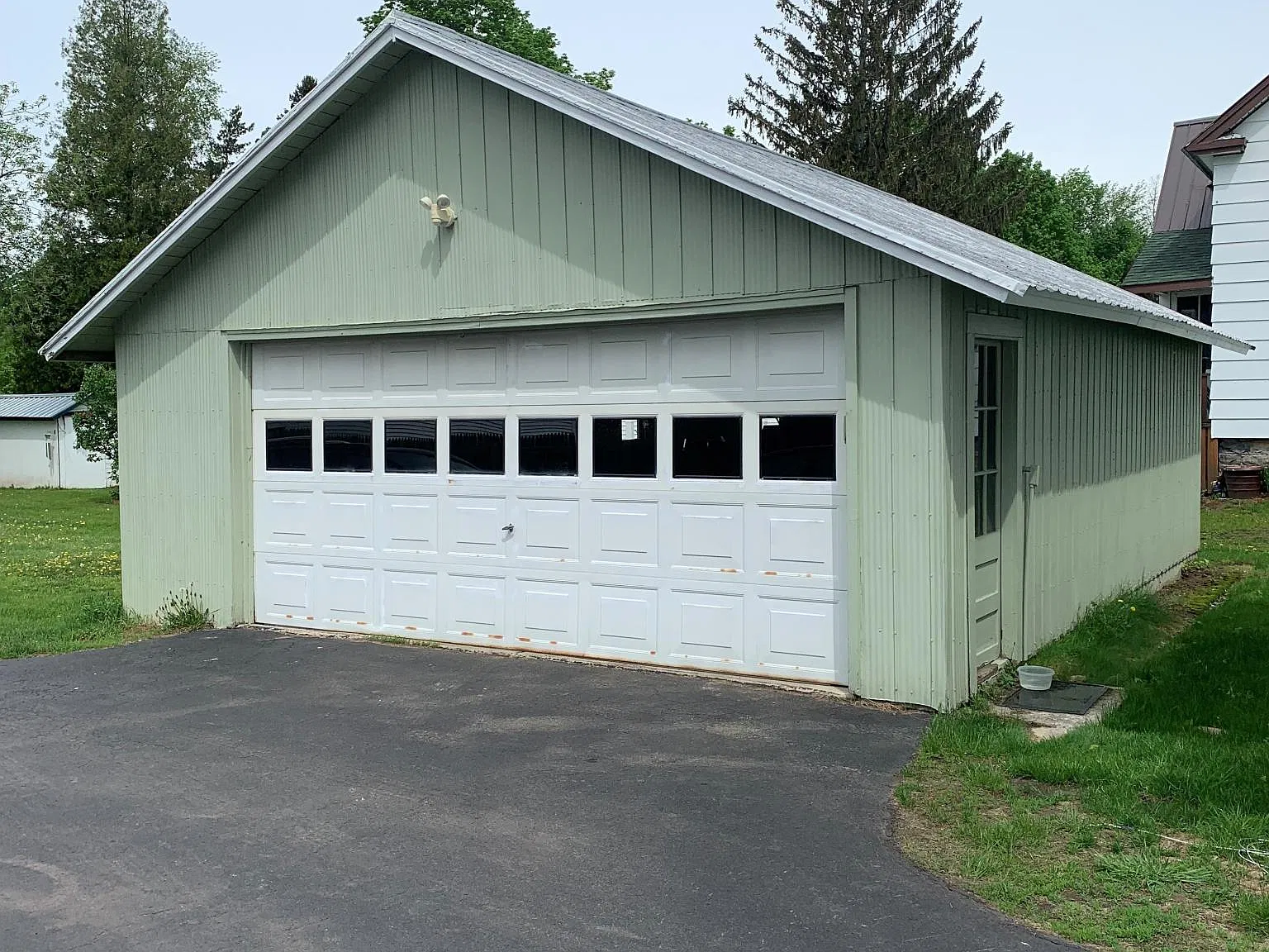 2 bed, 850 sqft, $1,300 — Photo 3