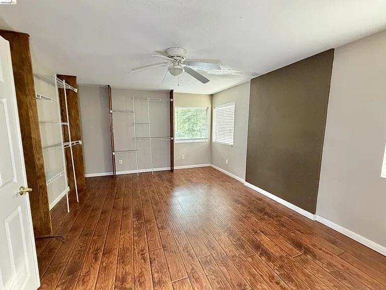 7 Goldmeadow Ct — Photo 22