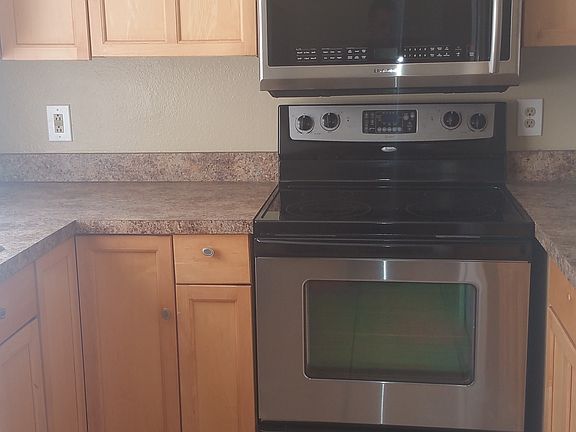 3rd image of 3412 Coachlight Dr