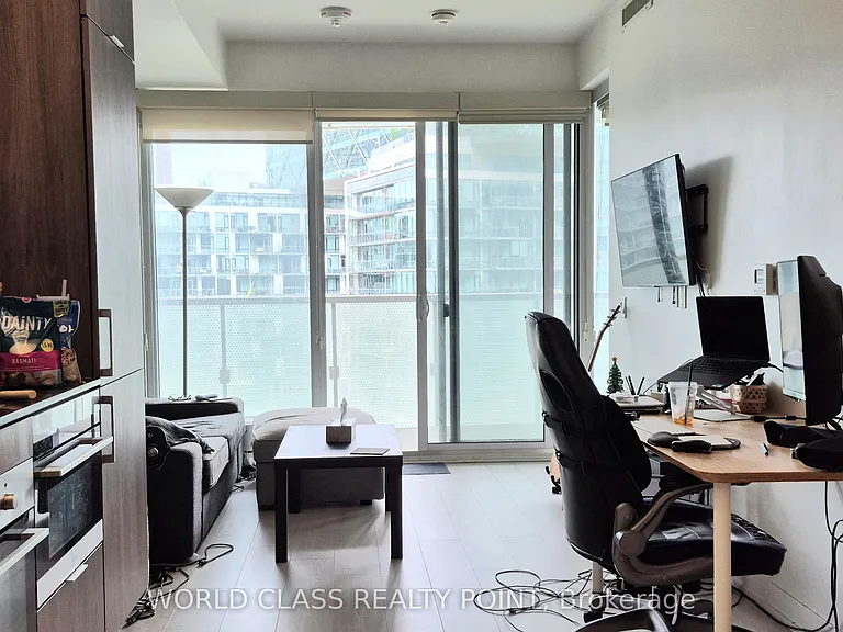 15 Queens Quay E #724 — Photo 6