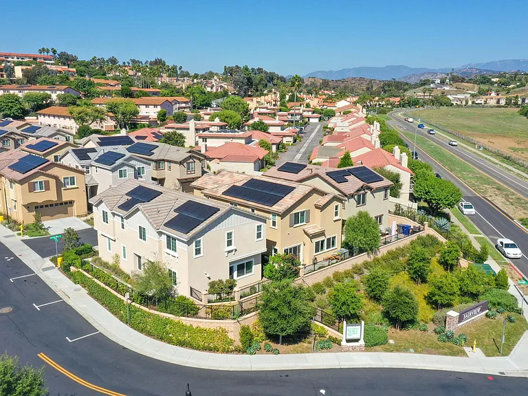 5605 Estrella Way — Photo 39