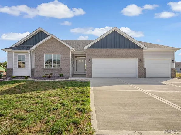 212 Ashurst Ln, Fairview Heights, IL 62208