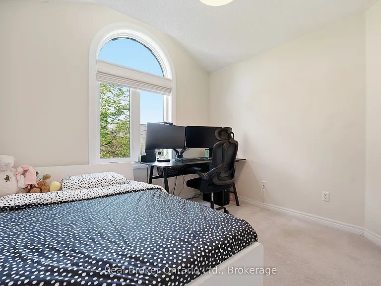 165 Margaret Dr — Photo 24