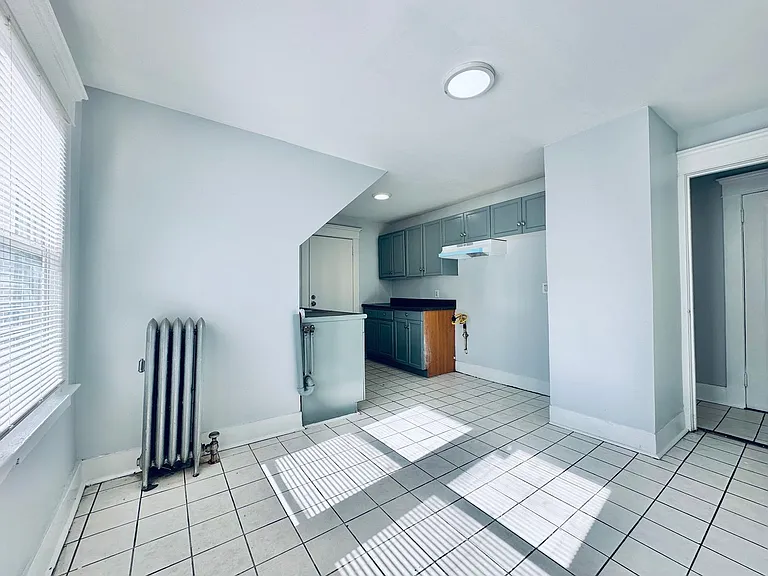 62-64 Sheldon Ter — Photo 9