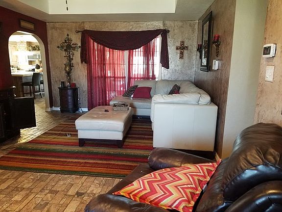 3rd image of 5709 Fort Worth Ave