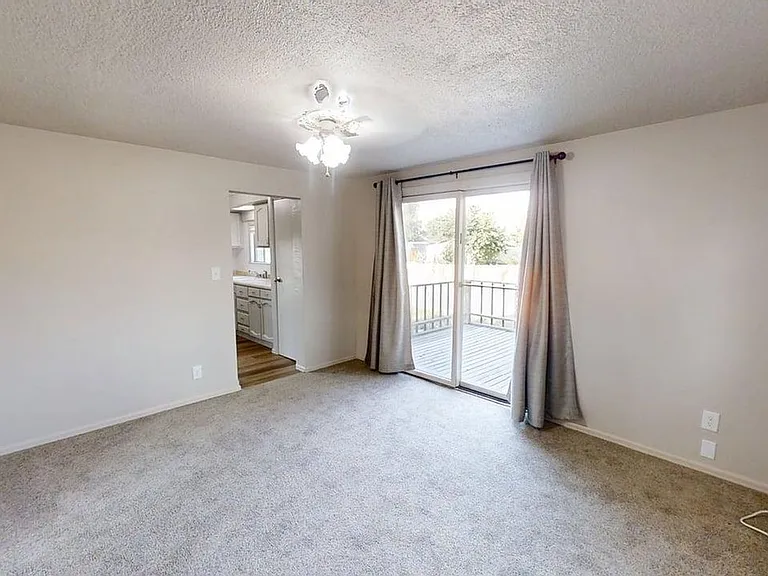 114 Linden Dr — Photo 7