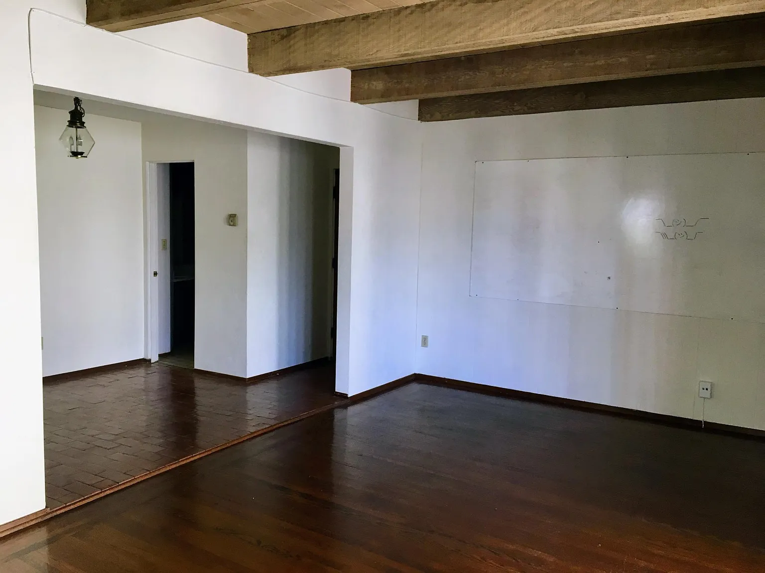 2342 Hilgard Ave — Photo 2