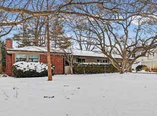 605 S James St, Champaign, IL 61821