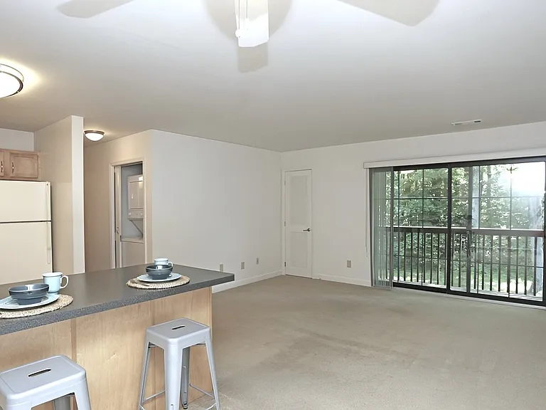 Crescent Village — Photo 11