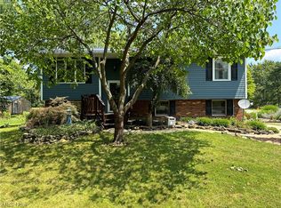 2590 Ranfield Rd, Mogadore, OH 44260