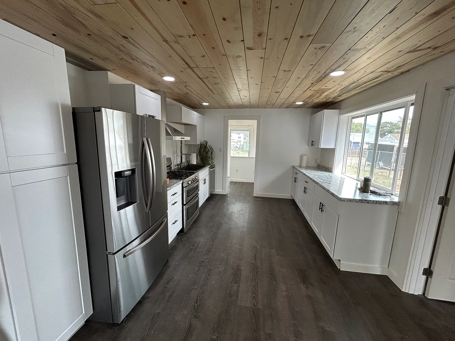 4 bed, 2684 sqft, $3,150 — Photo 2
