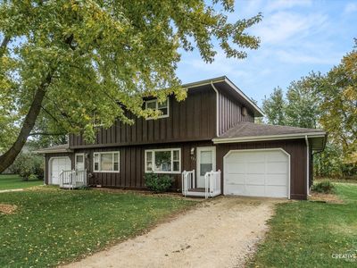 627 James St, Hinckley, IL, 60520