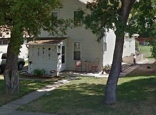 1205 6th St SW, Minot, ND 58701