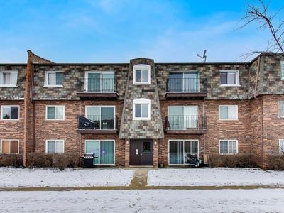 9381 Bay Colony Dr APT 3N, Des Plaines, IL, 60016