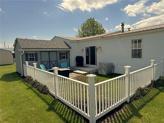 3rd image of 114 Brent Ln