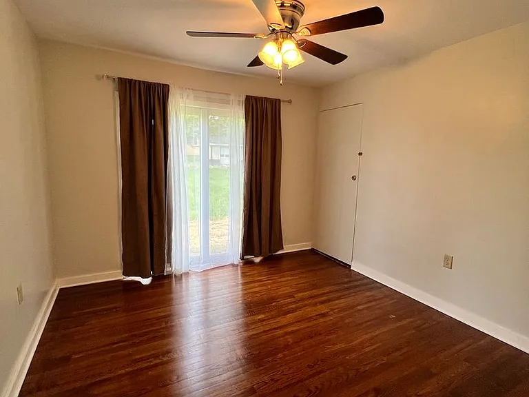 2399 New Holland Pike — Photo 22