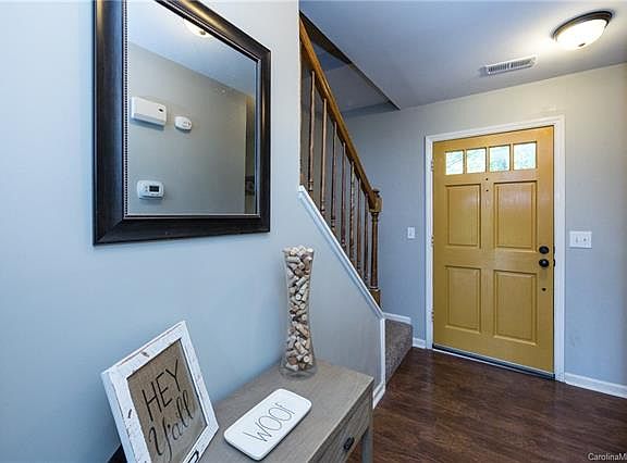 3rd image of 10501 Streatham Ln