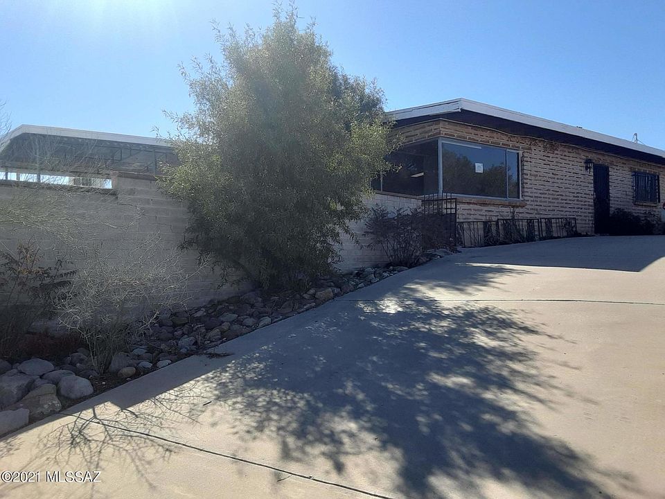 1st image of 1925 N Old Pueblo Dr