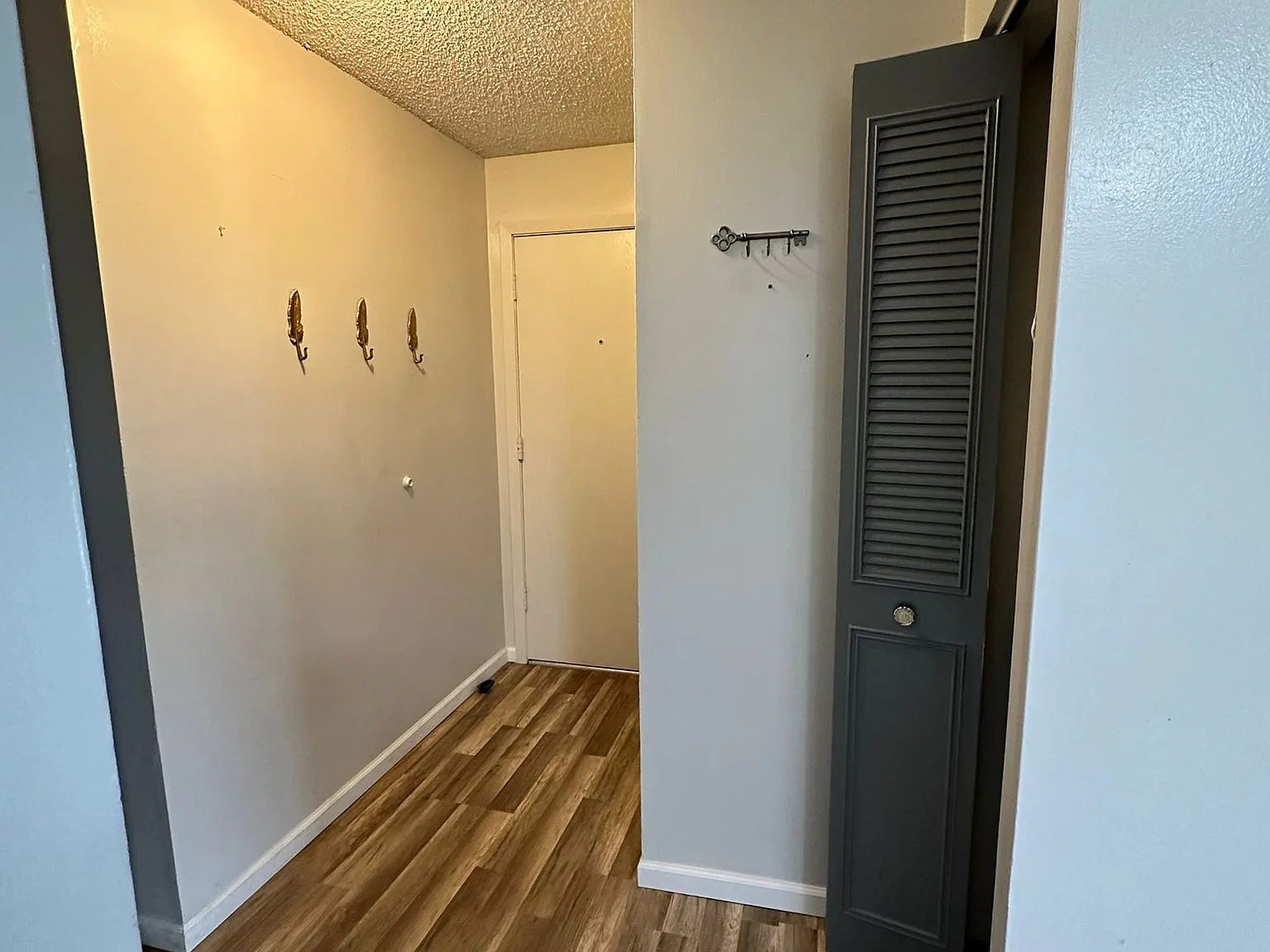249 Gregory St — Photo 3