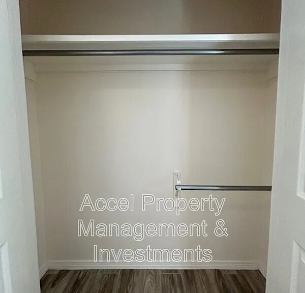 1012 W La Pointe Ave #1 — Photo 9