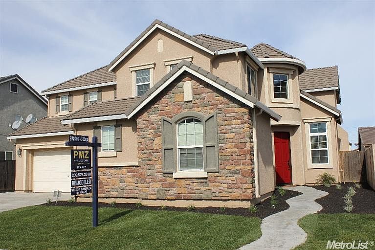 1st image of 3711 Skeena Ave