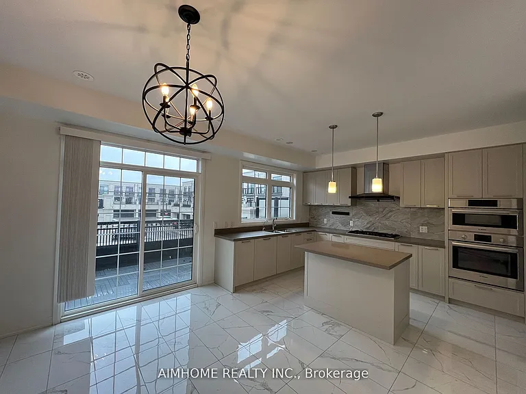 80 Village Pkwy — Photo 4