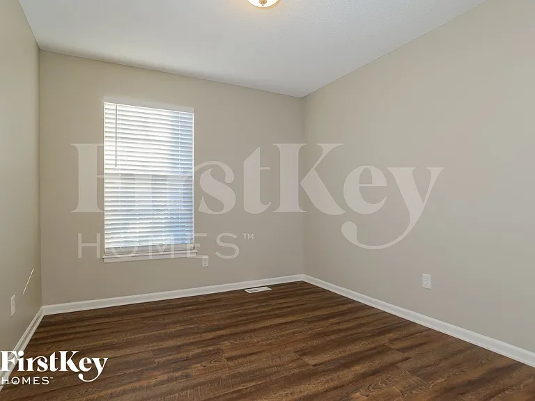 8810 NE 116th St — Photo 11