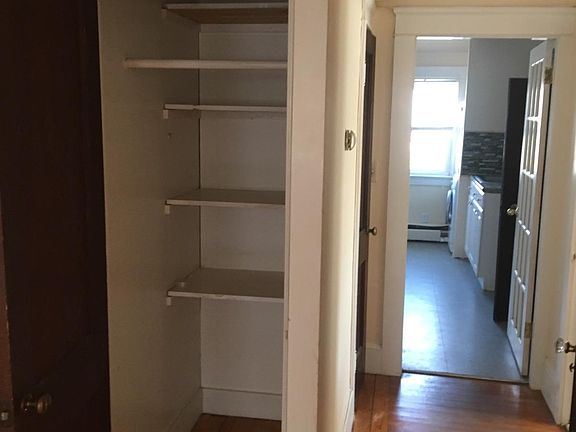 Hallway leading to Kitchen and closet