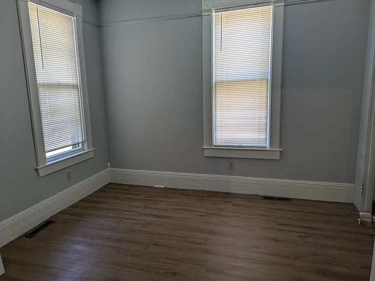 1913 S Elm St #1 — Photo 8
