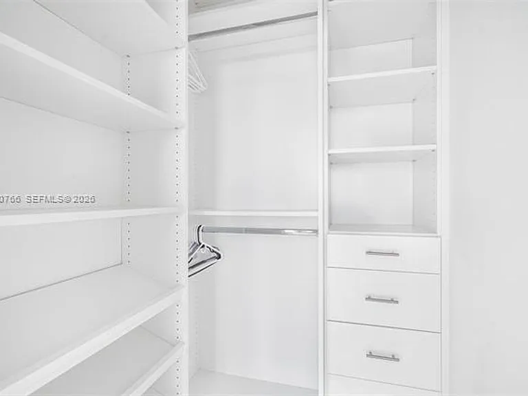 88 SW 7th St #4203 — Photo 36