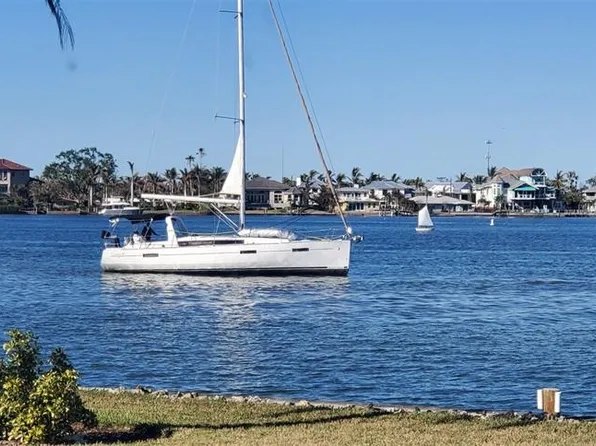 436 Bayshore Dr, Venice, FL 34285