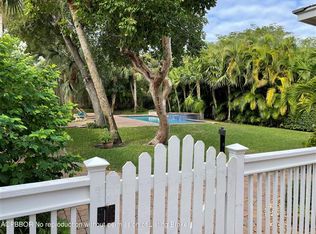 617 SE Atlantic Dr, Lantana, FL 33462