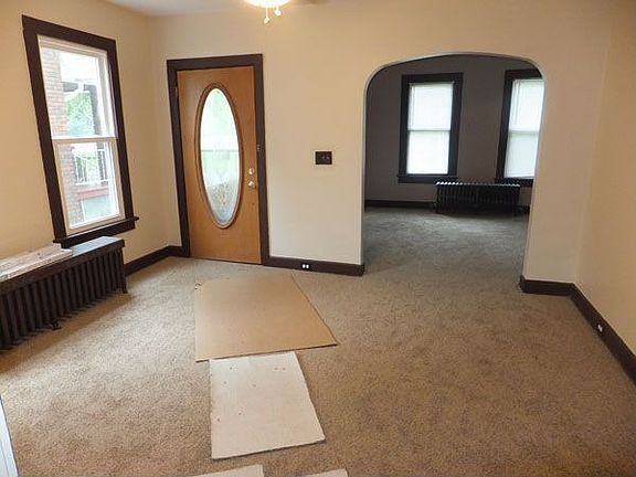 2nd image of 1825 Willowdale Ave