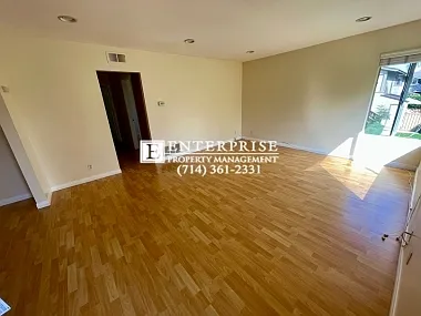 2 bed, 2.0 bath, 917 sqft, $3,195 — Photo 4